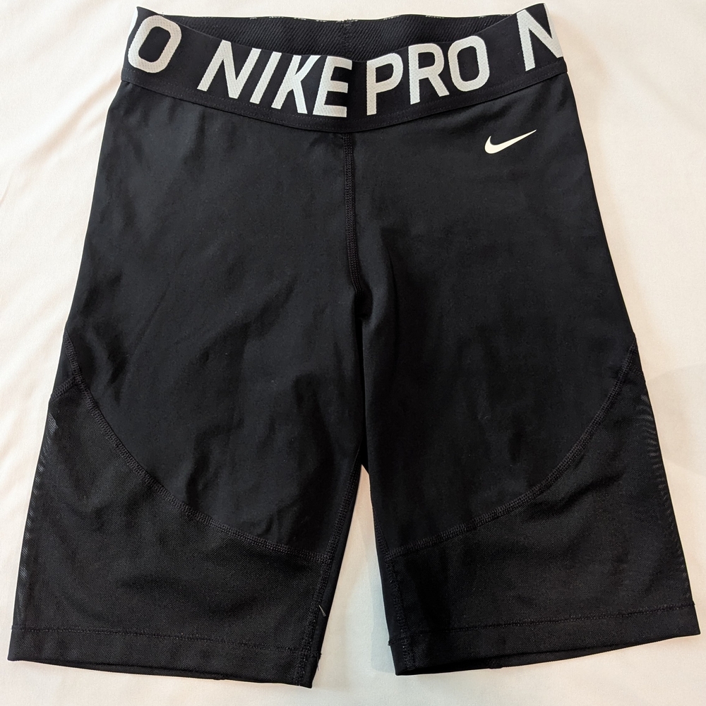 Nike Pro | Shorts | Biker Shorts W/ Mesh